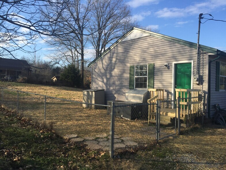 Building Photo - 856 Fortoria Dr