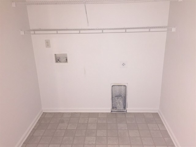 Building Photo - 12 Willow Lakes Dr