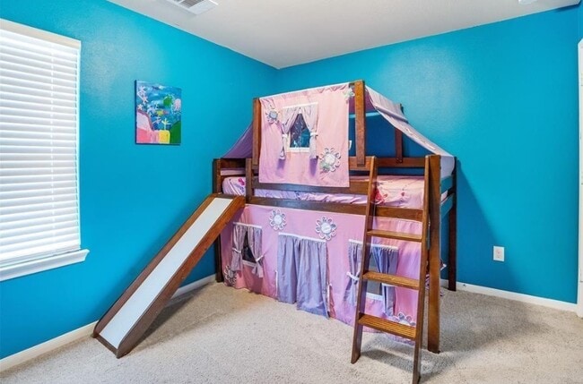 Building Photo - 16693 E Hammon