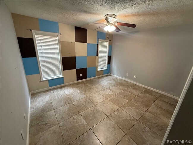 Building Photo - 5560 S Garcia Terrace