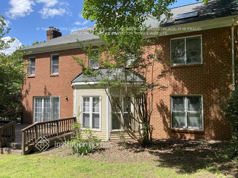 Building Photo - 9220 Tillot Dr