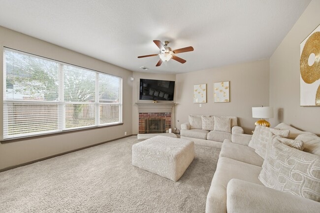 Building Photo - 8804 Sunforest Ln