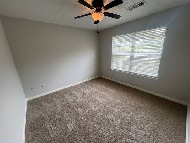 Building Photo - Great Corner Lot