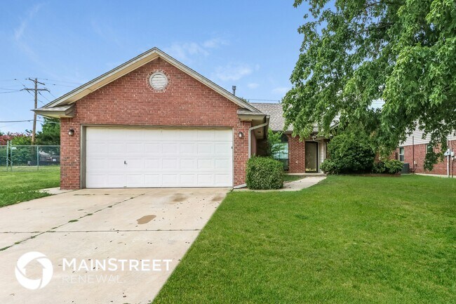 Building Photo - 417 Cypress Dr
