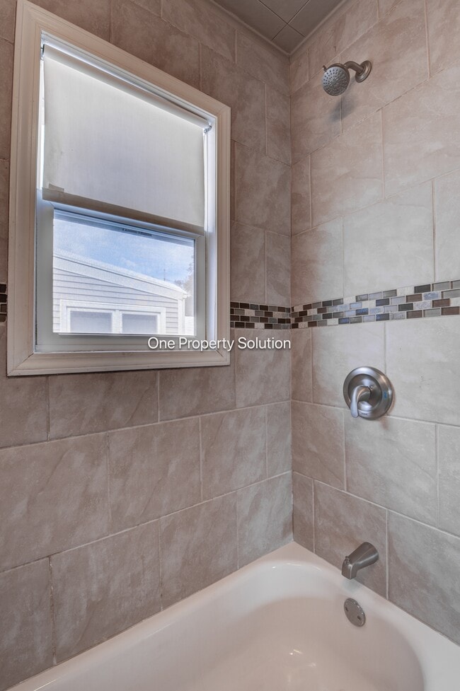 Building Photo - 7005 Broadway