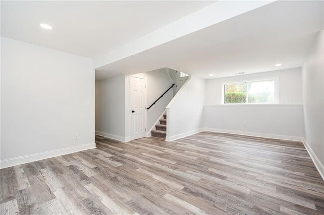 Building Photo - 3801 Hogan Rd SW