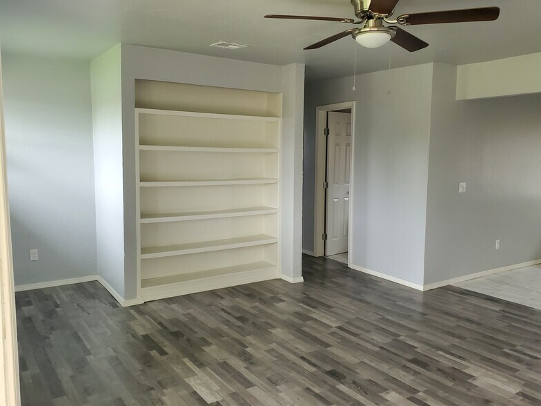 Building Photo - 1500 Regency Blvd