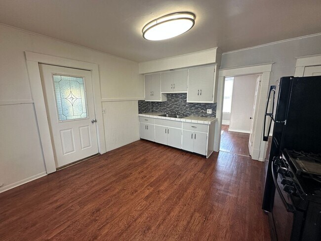 Building Photo - 1126 Jennette Ave NW