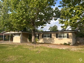 Building Photo - Spacious 4/2 Family Home on Westside Jax!