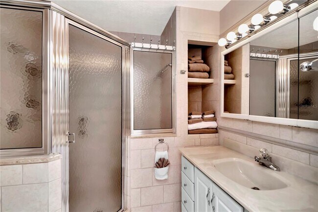 Building Photo - 9338 Palm Haven Ct