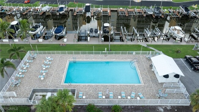 Building Photo - 4371 Bay Beach Ln