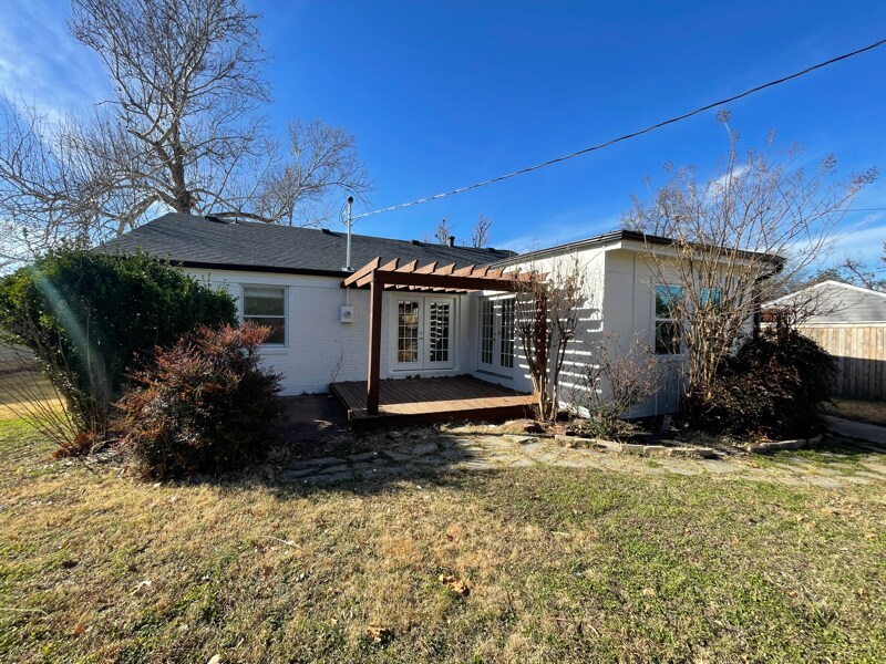 Building Photo - 2639 S Pittsburg Ave