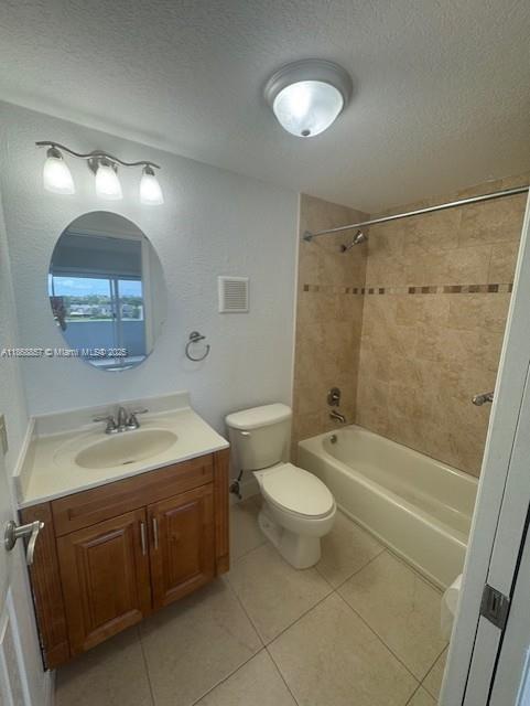 Building Photo - 9351 Fontainebleau Blvd