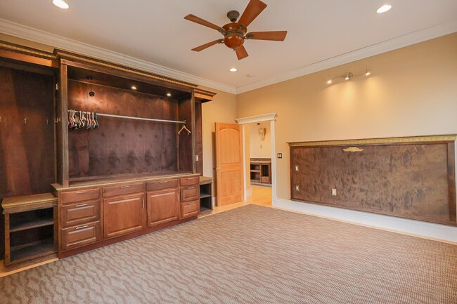 Building Photo - 67 Anderson Pond Rd