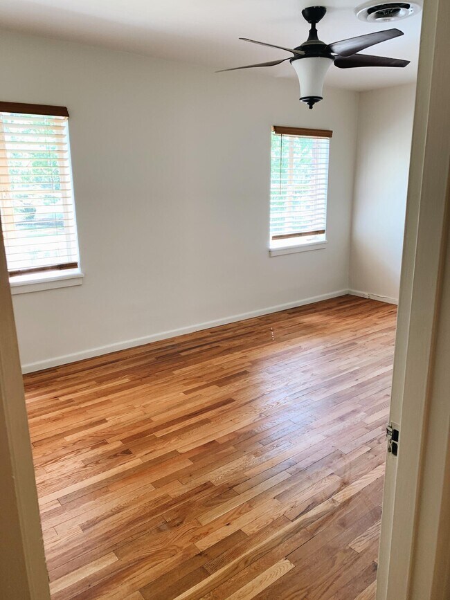 Building Photo - 501 Milledge Rd