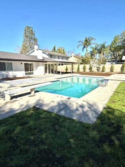 Building Photo - 5400 Beeler Ave