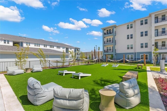 Building Photo - 1101 S Tamiami Trl