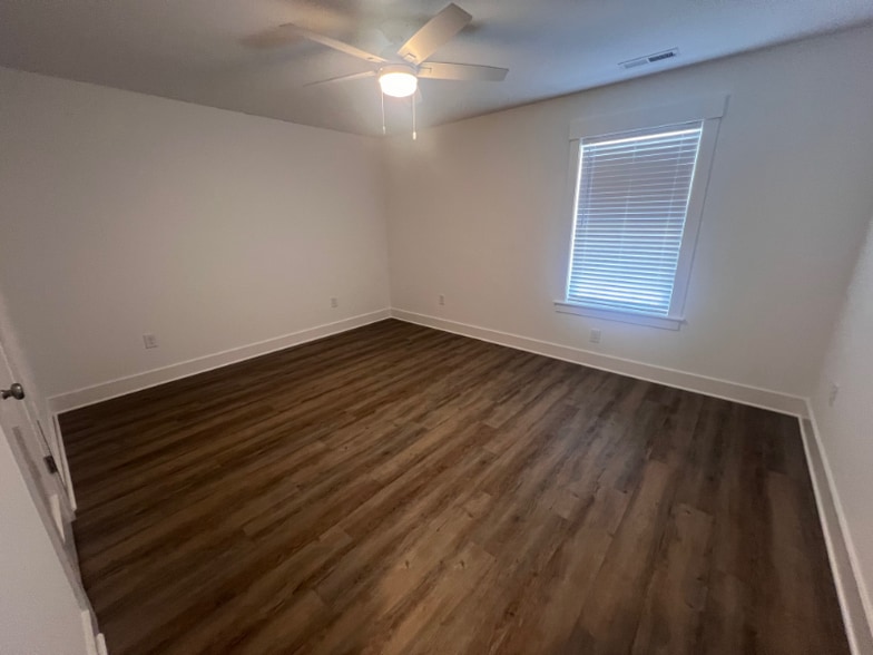 Building Photo - 304 Indian Dr