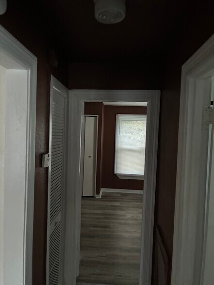 Building Photo - 1404 Wirt Ave