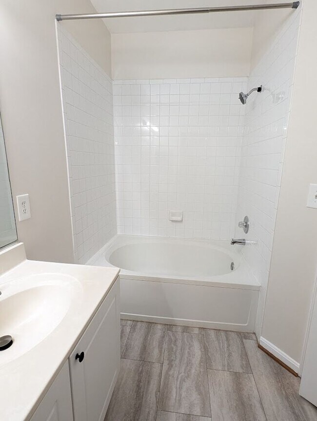 Building Photo - Palazzo at Park Center Top floor 2 bedroom condo