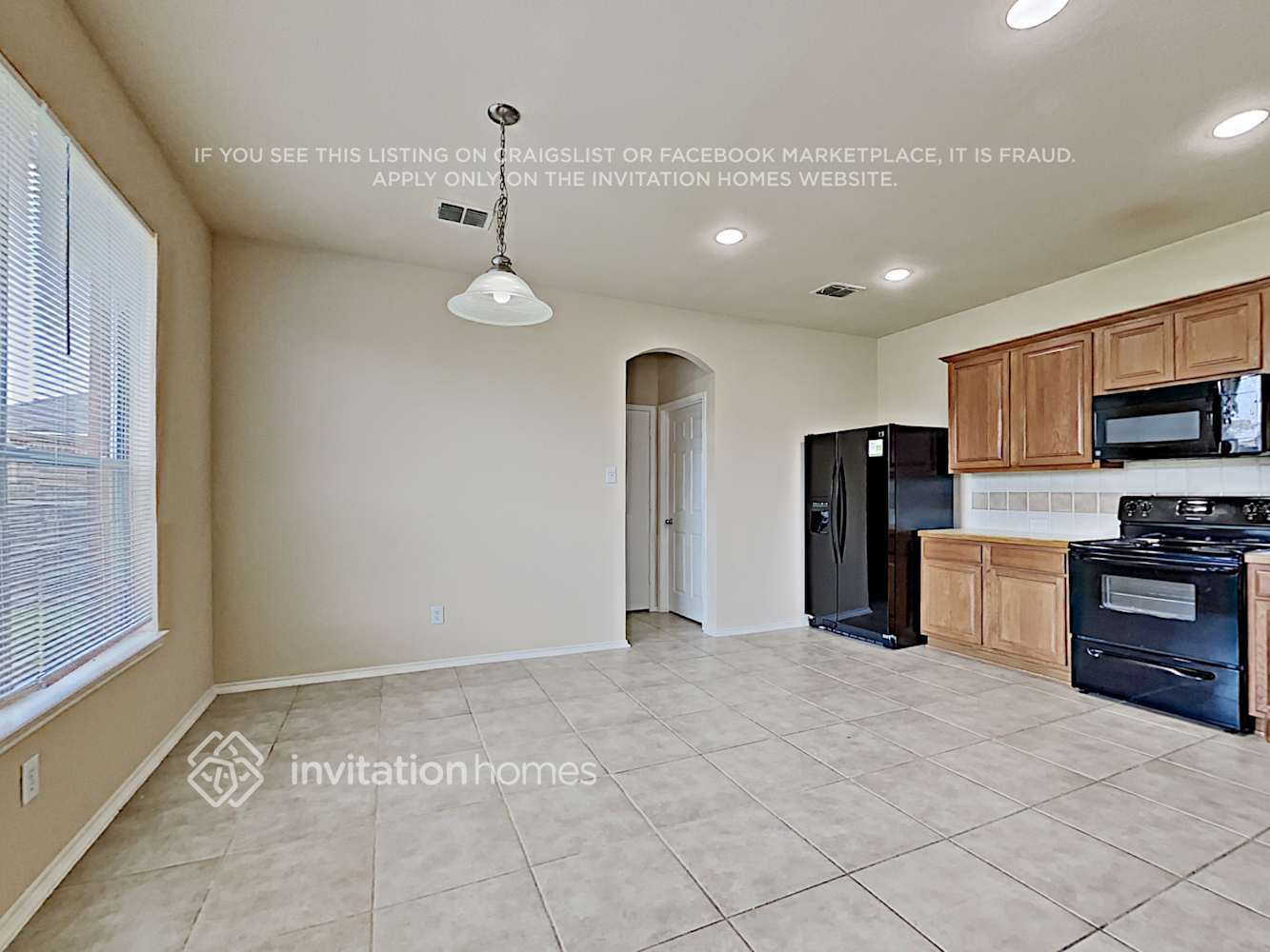 Building Photo - 1000 Pebblecreek Dr