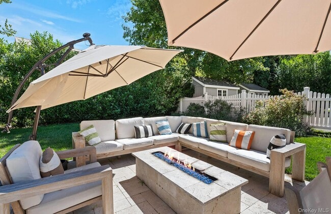 Building Photo - 28 Windermere Dr