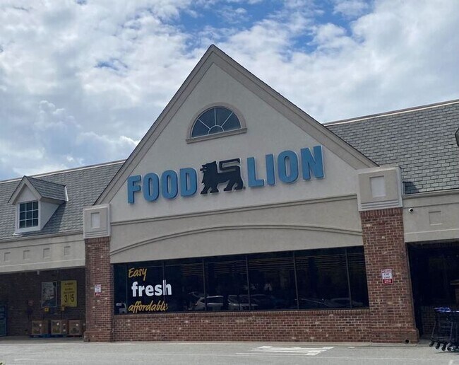 Building Photo - 4 Bedroom South Charlotte Home!