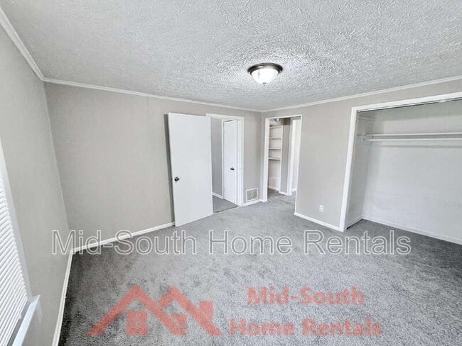 Building Photo - 3389 Cypress Rd