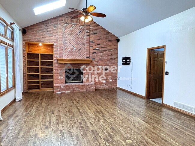 Building Photo - 1197 Clubhouse Dr