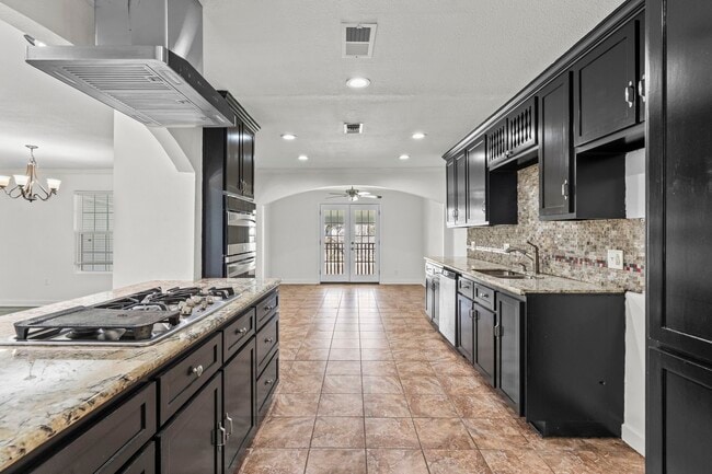 Building Photo - 1132 18th Ave N