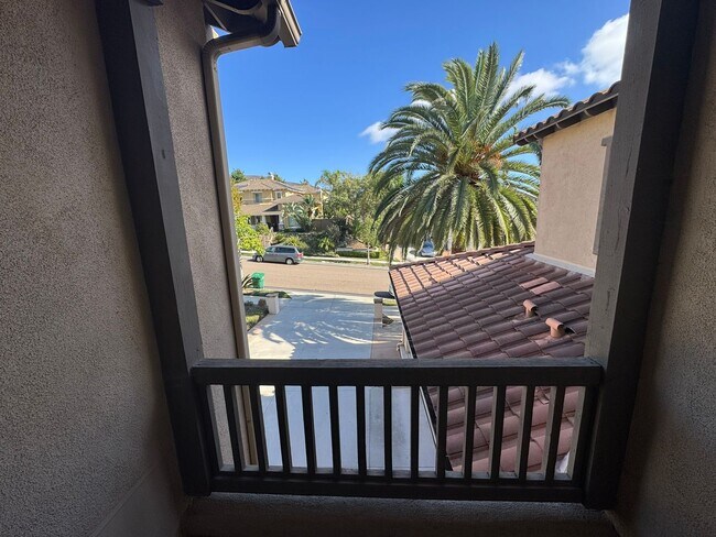 Building Photo - Gorgeous La Costa Executive Home – 5 Bed /...