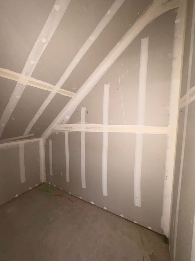 Building Photo - 100 Mt Adams Cir