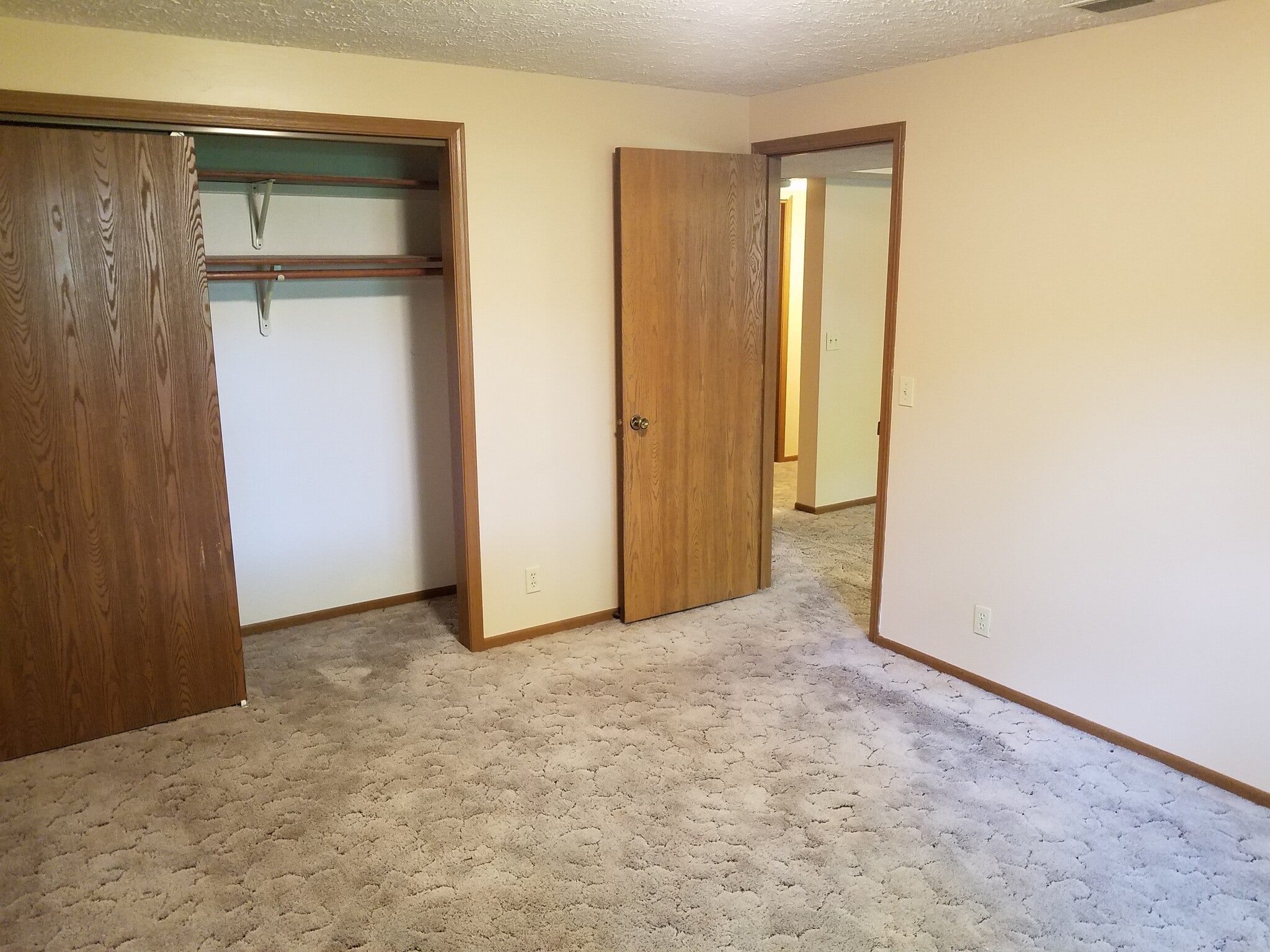 Building Photo - 5501 S 32nd Cir