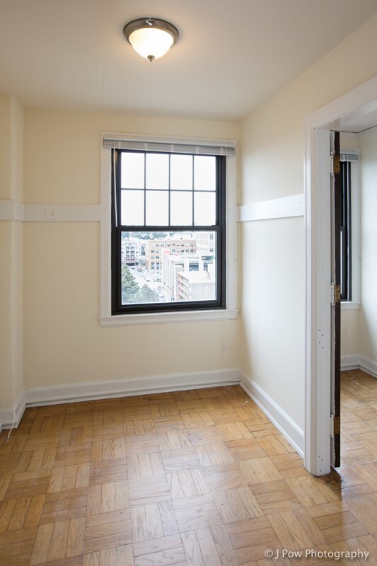 Building Photo - 1305 NE 43rd St