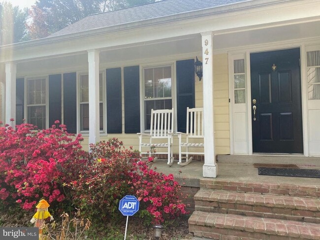 Primary Photo - 947 Farm Haven Dr