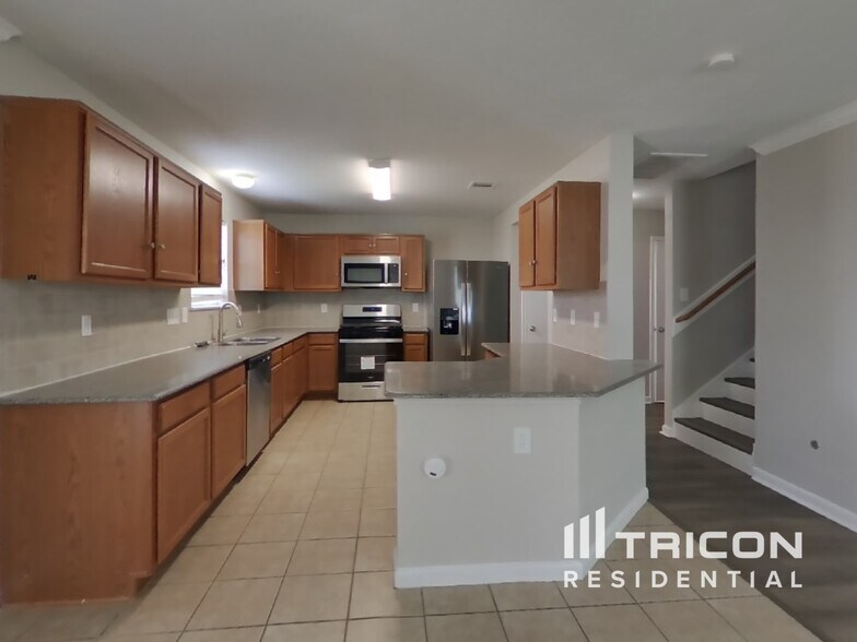 Building Photo - 20603 Fair Castle Dr