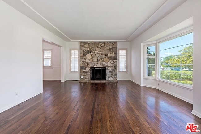 Building Photo - 7719 Hosford Ave