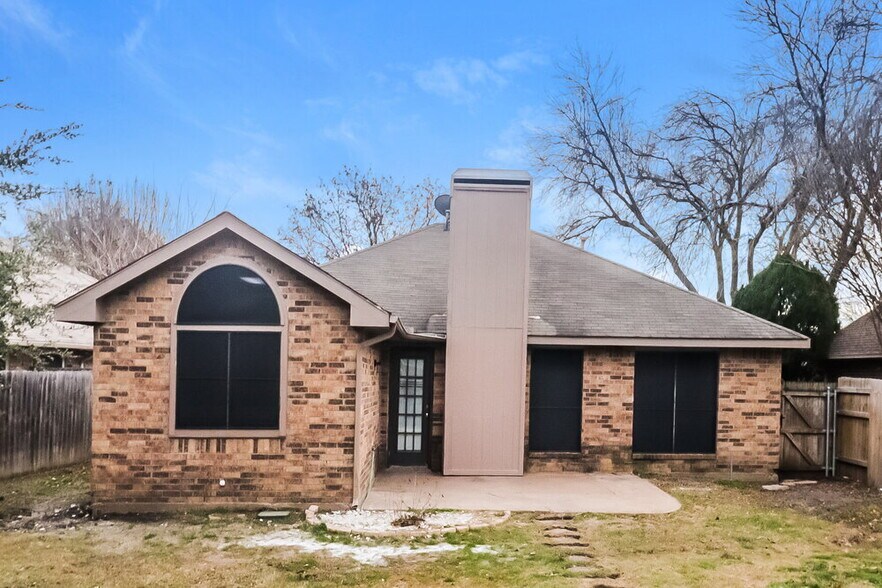 Building Photo - 4209 Vincent Terrace