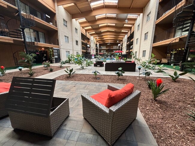 Atrium - Tropicana Apartments