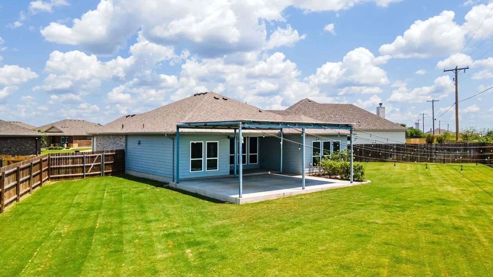Building Photo - 6142 Fairburn