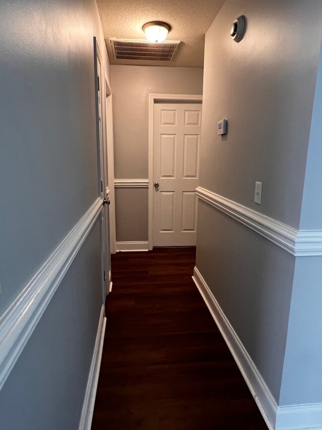 Building Photo - 92 Jackson Ave NE