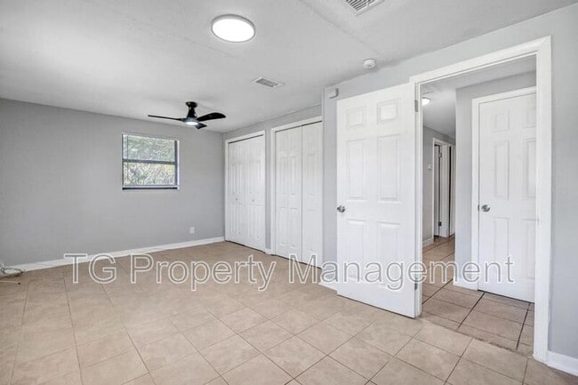 Building Photo - 6855 Hafford Ln