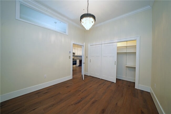 Building Photo - 207 N Main St