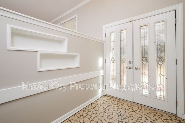 Building Photo - 916 Tanglewood Dr