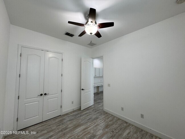 Building Photo - 559 Majestic Eagle Dr