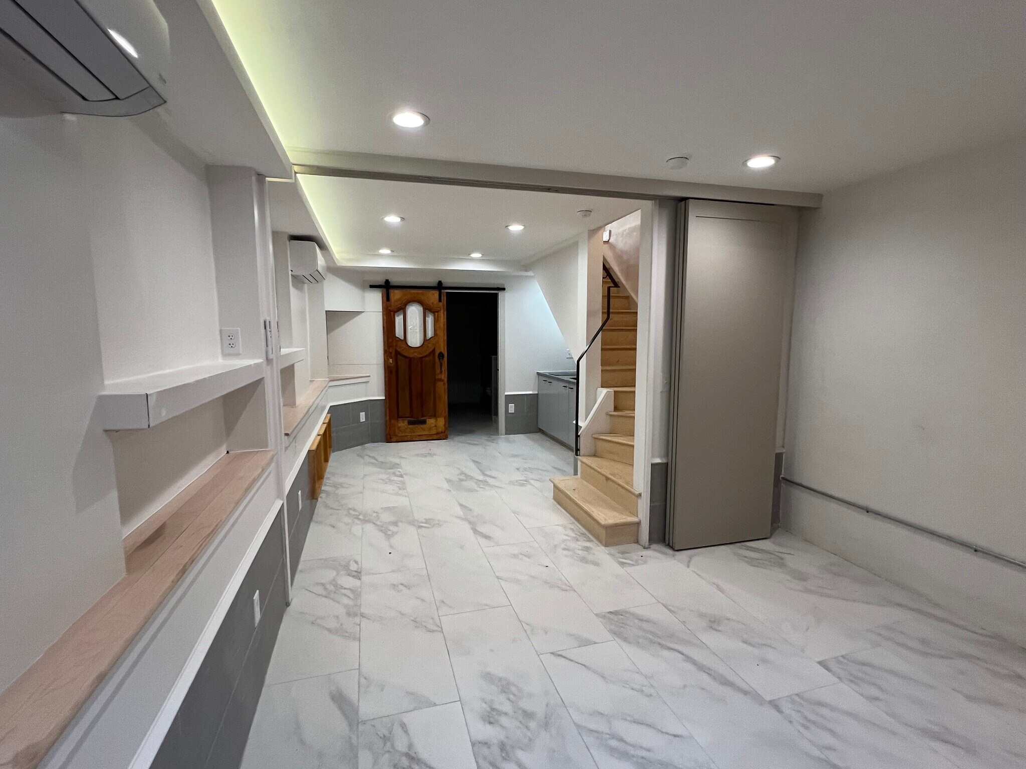 Building Photo - 2019 S Beechwood St