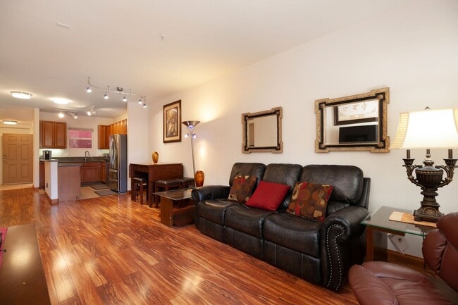 Building Photo - Furnished 2 bedroom with flex office space near Convention Center Downtown!