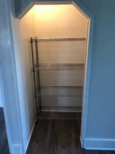 Building Photo - Charming & Updated 3 Bedroom Home