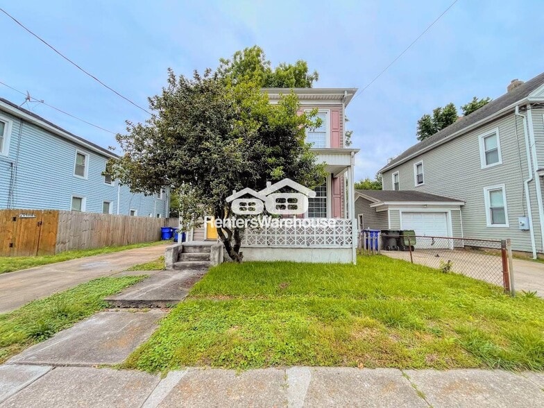 Building Photo - 1305 W 38th St