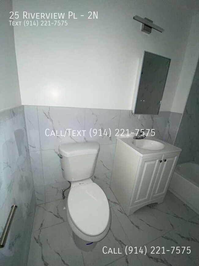 Building Photo - 25 Riverview Pl